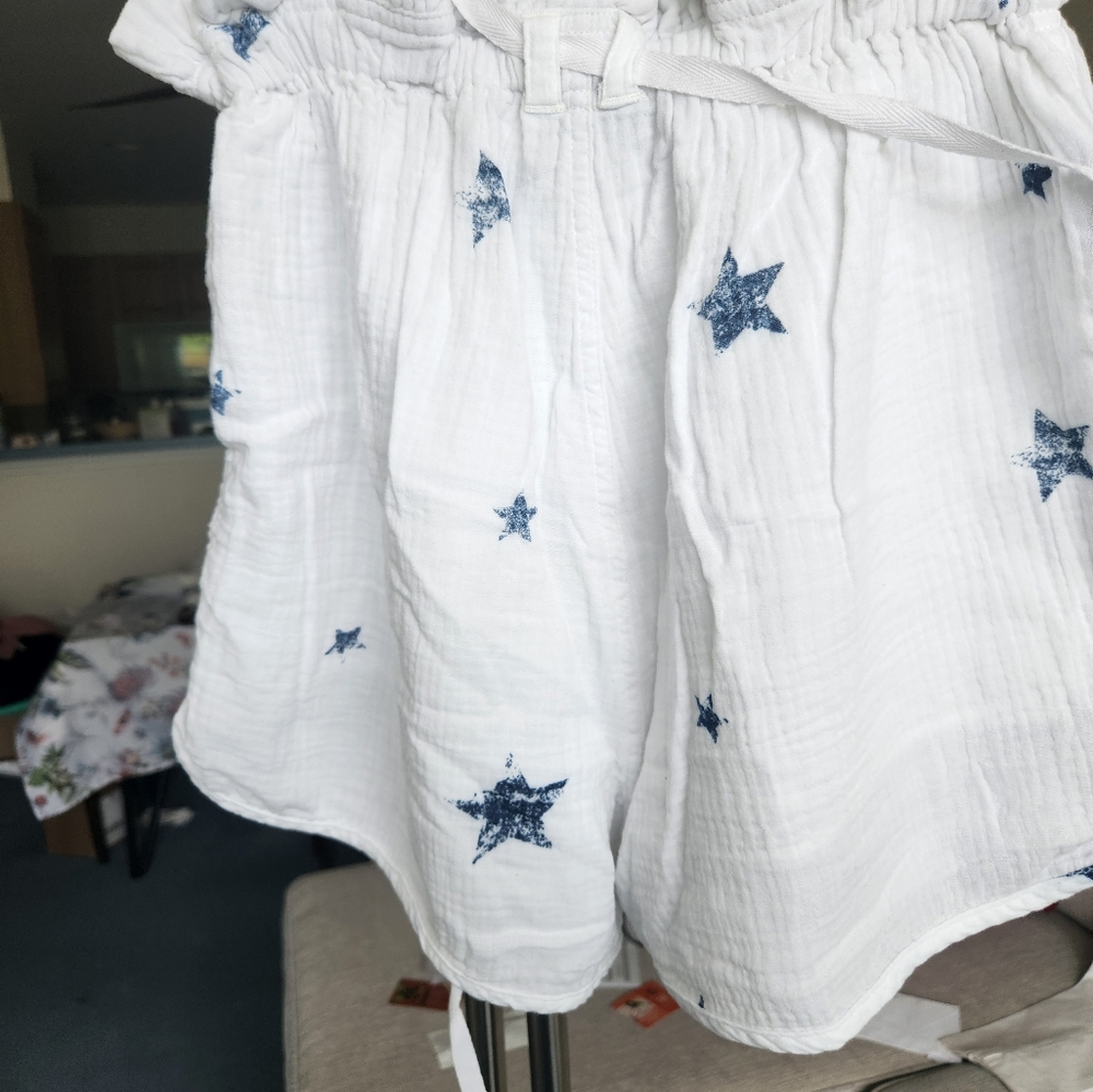 Women's white cotton shorts size small